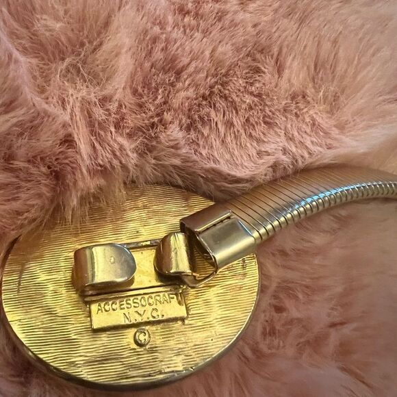 Vintage women’s Accesocraft NY Gold tone slinky belt w quartz like buckle. - Picture 4 of 6